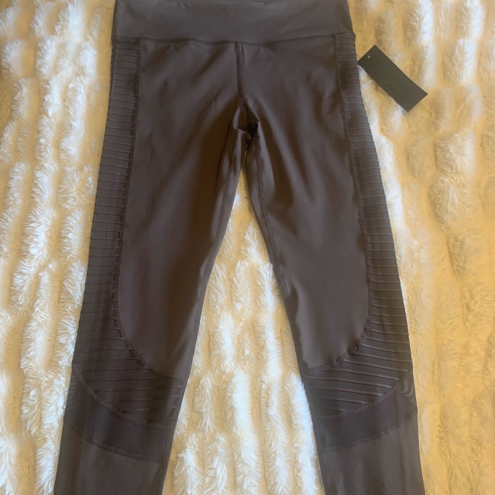 Mono B Leggings